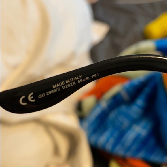 Gucci sunglasses 😎 - Picture 10 of 13